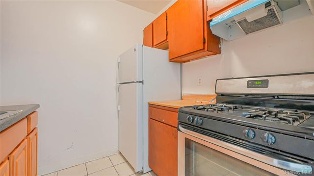 381 E 152nd Street, Bronx, NY 10455