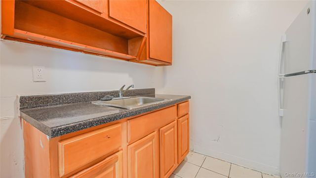 381 E 152nd Street, Bronx, NY 10455