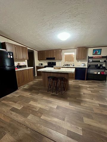 5089 N Gonzalez Rd, Fort Stockton, TX 79735