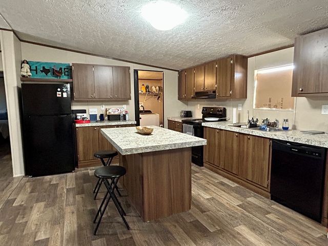 5089 N Gonzalez Rd, Fort Stockton, TX 79735