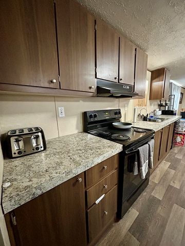 5089 N Gonzalez Rd, Fort Stockton, TX 79735