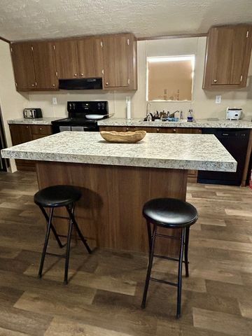 5089 N Gonzalez Rd, Fort Stockton, TX 79735