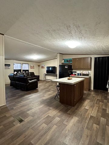 5089 N Gonzalez Rd, Fort Stockton, TX 79735