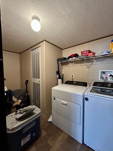 5089 N Gonzalez Rd, Fort Stockton, TX 79735