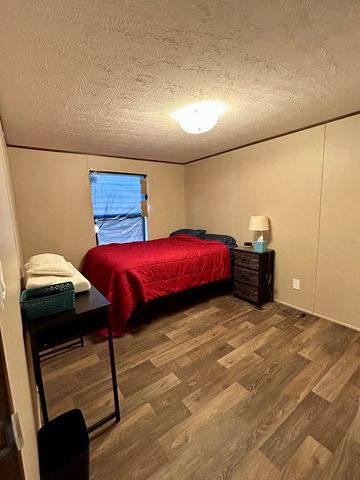 5089 N Gonzalez Rd, Fort Stockton, TX 79735