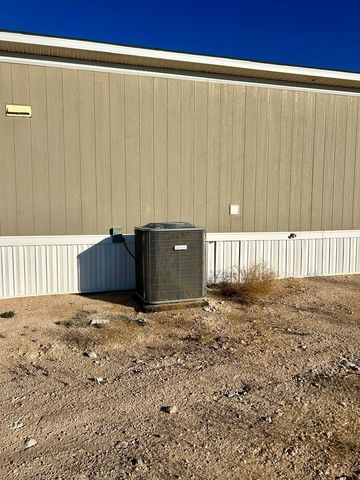 5089 N Gonzalez Rd, Fort Stockton, TX 79735