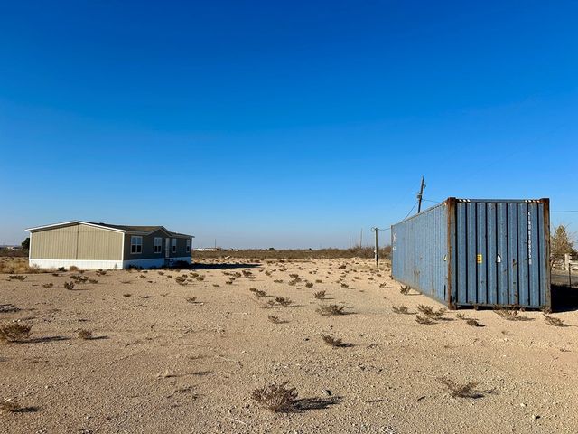 5089 N Gonzalez Rd, Fort Stockton, TX 79735