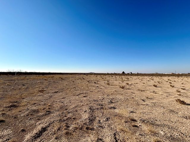 5089 N Gonzalez Rd, Fort Stockton, TX 79735