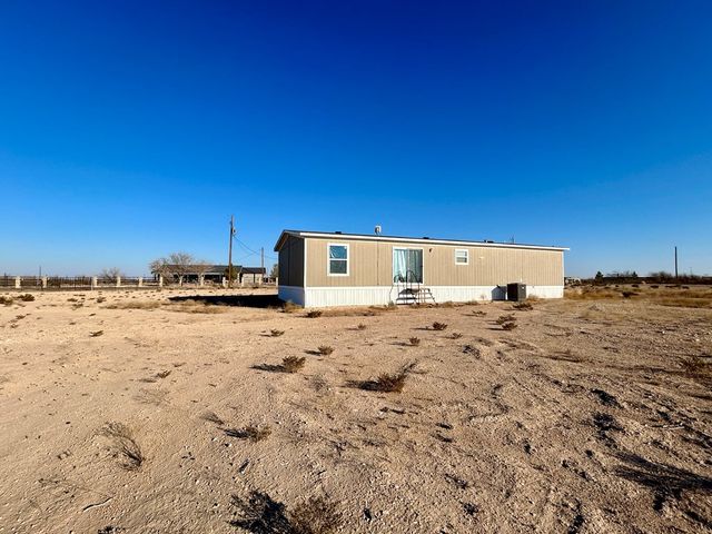 5089 N Gonzalez Rd, Fort Stockton, TX 79735