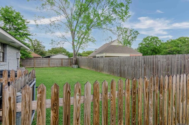 14133 Woodland Ridge Ave, Baton Rouge, LA 70816