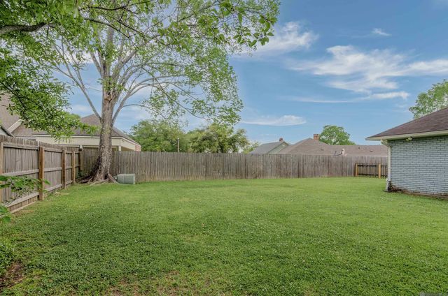 14133 Woodland Ridge Ave, Baton Rouge, LA 70816