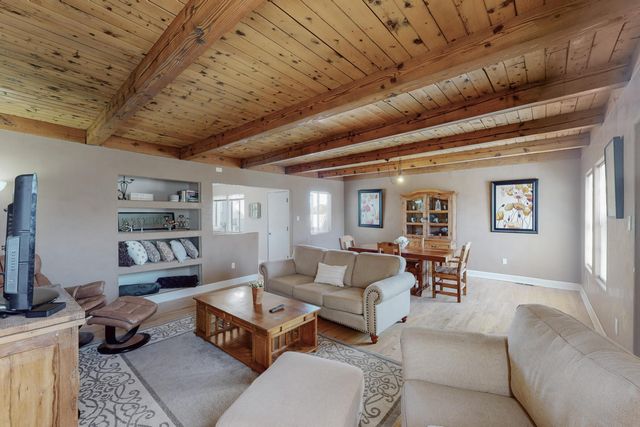 1613 Morningside Drive NE, Albuquerque, NM 87110