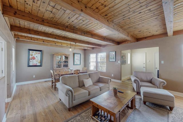 1613 Morningside Drive NE, Albuquerque, NM 87110