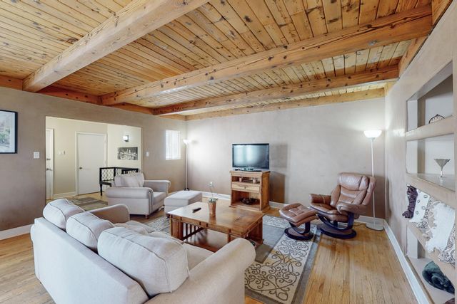 1613 Morningside Drive NE, Albuquerque, NM 87110