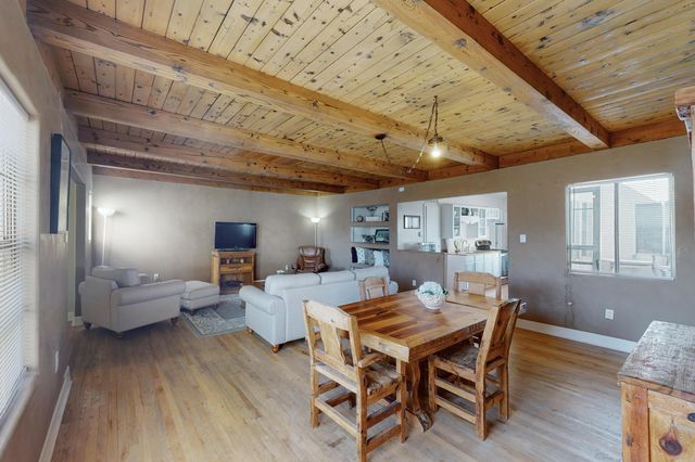 1613 Morningside Drive NE, Albuquerque, NM 87110