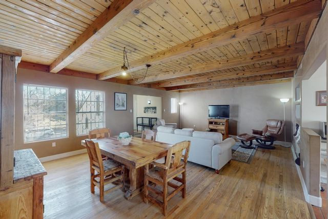 1613 Morningside Drive NE, Albuquerque, NM 87110