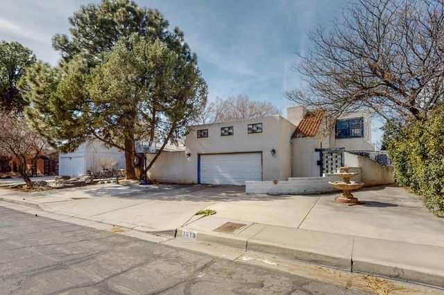 1613 Morningside Drive NE, Albuquerque, NM 87110