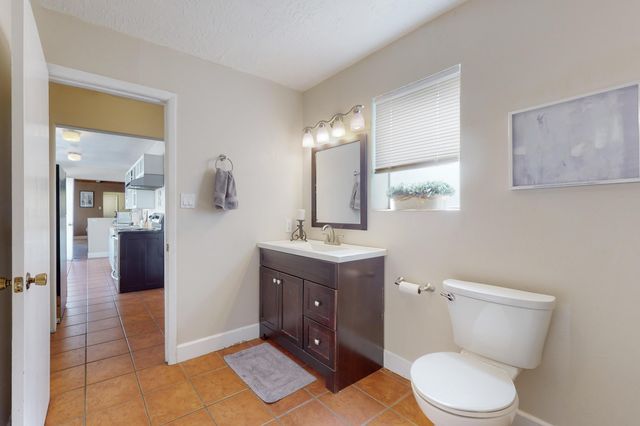 1613 Morningside Drive NE, Albuquerque, NM 87110