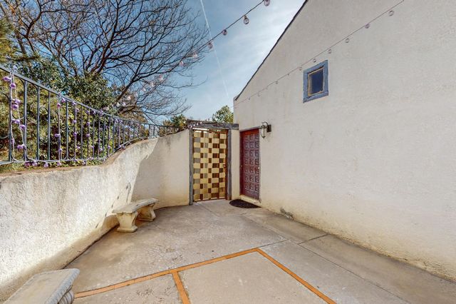 1613 Morningside Drive NE, Albuquerque, NM 87110