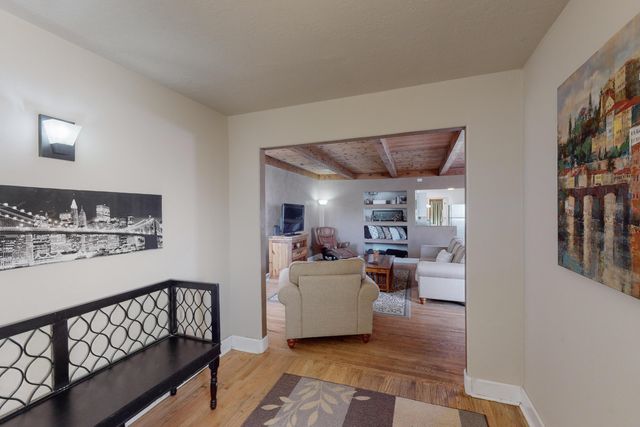 1613 Morningside Drive NE, Albuquerque, NM 87110