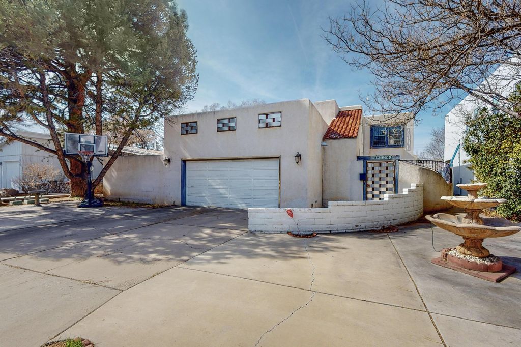 1613 Morningside Drive NE, Albuquerque, NM 87110