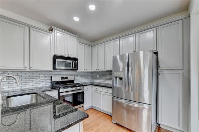 3761 Lake Point Boulevard, Suwanee, GA 30024