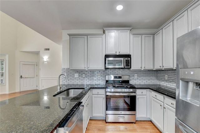 3761 Lake Point Boulevard, Suwanee, GA 30024