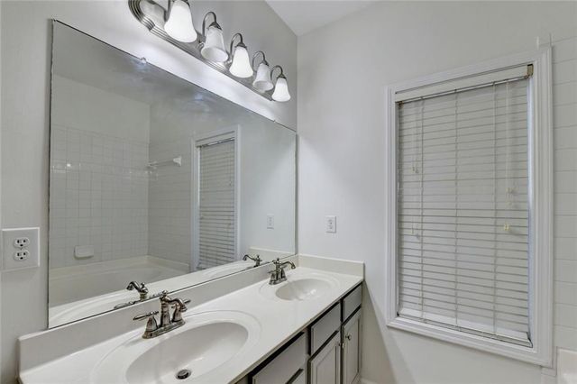 3761 Lake Point Boulevard, Suwanee, GA 30024