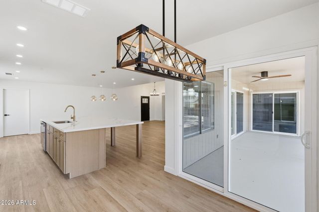 4062 W CHRISTY Drive, Phoenix, AZ 85029