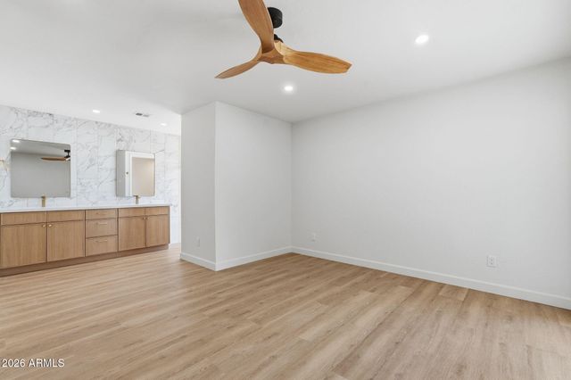 4062 W CHRISTY Drive, Phoenix, AZ 85029