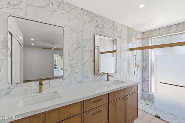4062 W CHRISTY Drive, Phoenix, AZ 85029