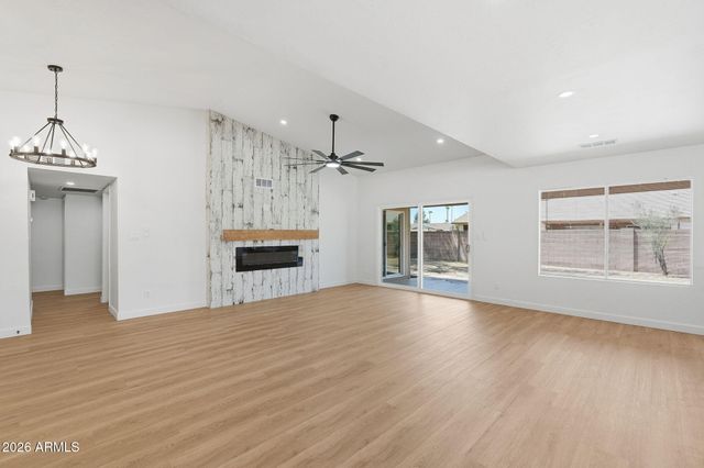 4062 W CHRISTY Drive, Phoenix, AZ 85029