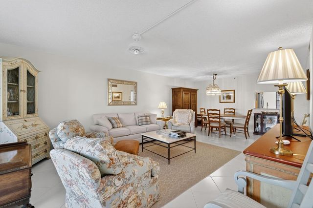 6866 Huntington Lane 304, Delray Beach, FL 33446