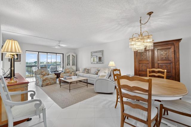 6866 Huntington Lane 304, Delray Beach, FL 33446