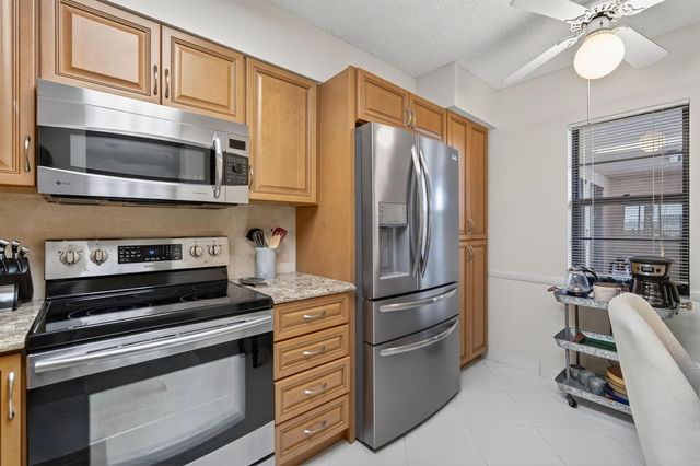 6866 Huntington Lane 304, Delray Beach, FL 33446