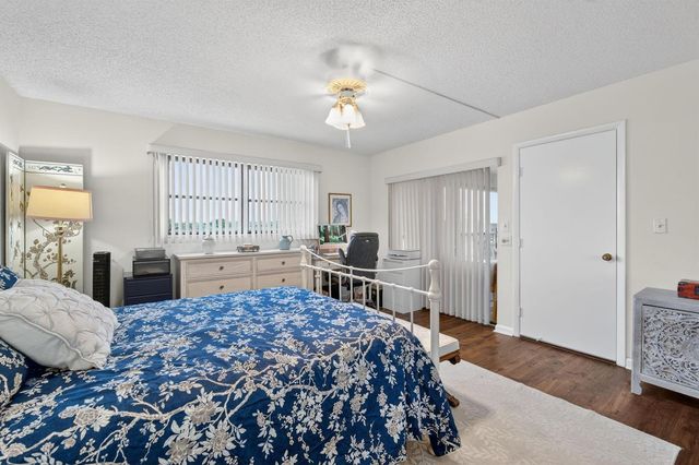 6866 Huntington Lane 304, Delray Beach, FL 33446