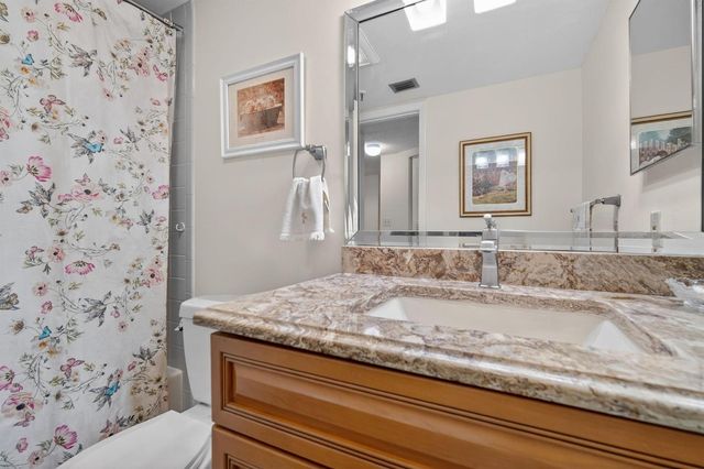6866 Huntington Lane 304, Delray Beach, FL 33446
