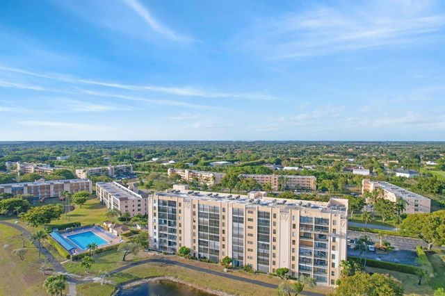 6866 Huntington Lane 304, Delray Beach, FL 33446