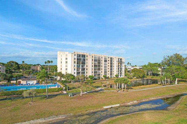 6866 Huntington Lane 304, Delray Beach, FL 33446