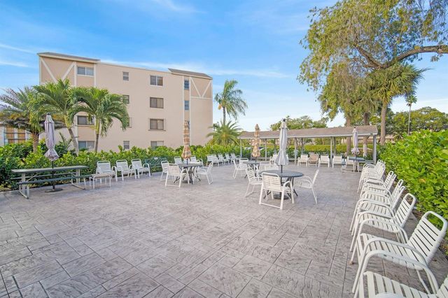 6866 Huntington Lane 304, Delray Beach, FL 33446