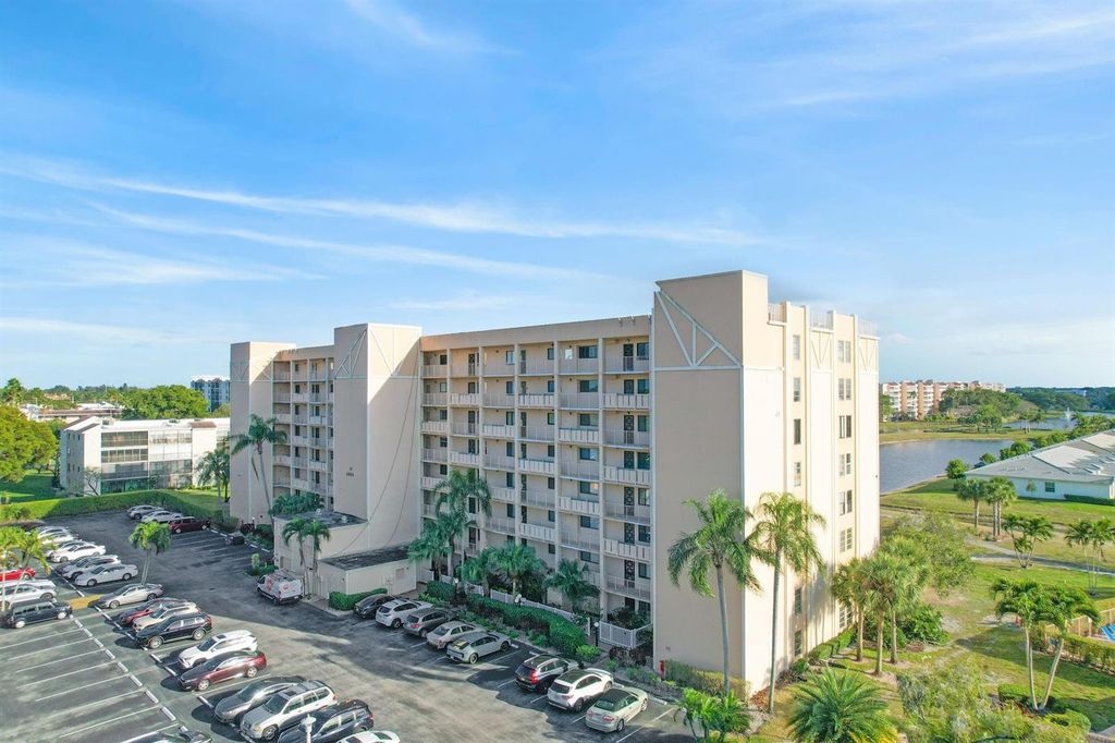 6866 Huntington Lane 304, Delray Beach, FL 33446