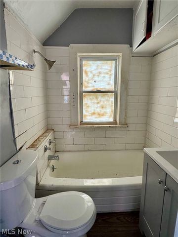 859 Whitcomb Road, Cleveland, OH 44110