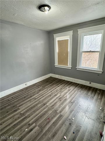 859 Whitcomb Road, Cleveland, OH 44110