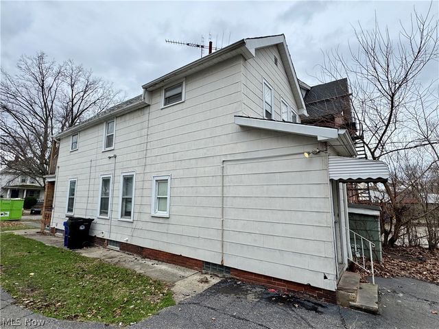 859 Whitcomb Road, Cleveland, OH 44110