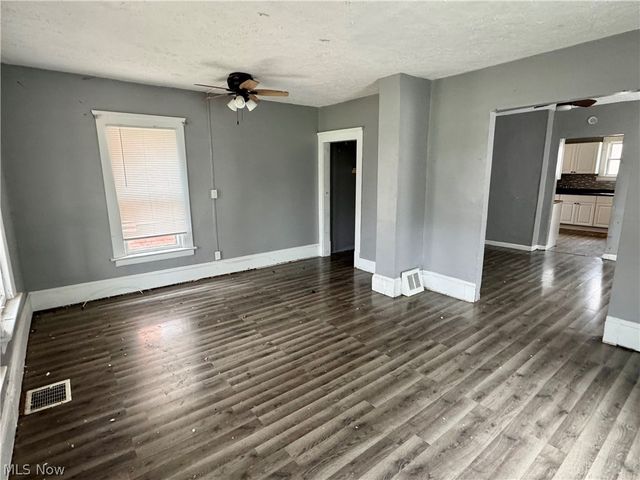 859 Whitcomb Road, Cleveland, OH 44110