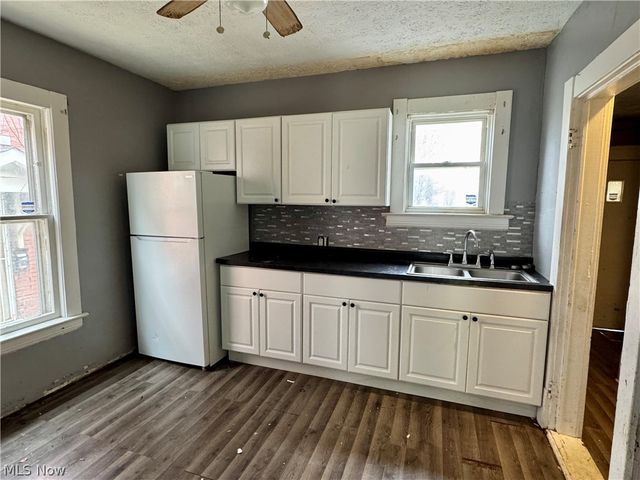 859 Whitcomb Road, Cleveland, OH 44110