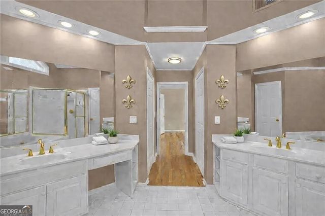 105 Kensington Pond Courts, Roswell, GA 30075