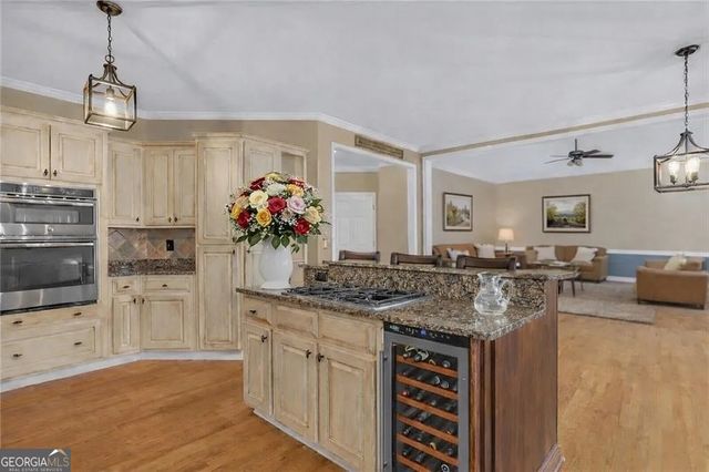 105 Kensington Pond Courts, Roswell, GA 30075