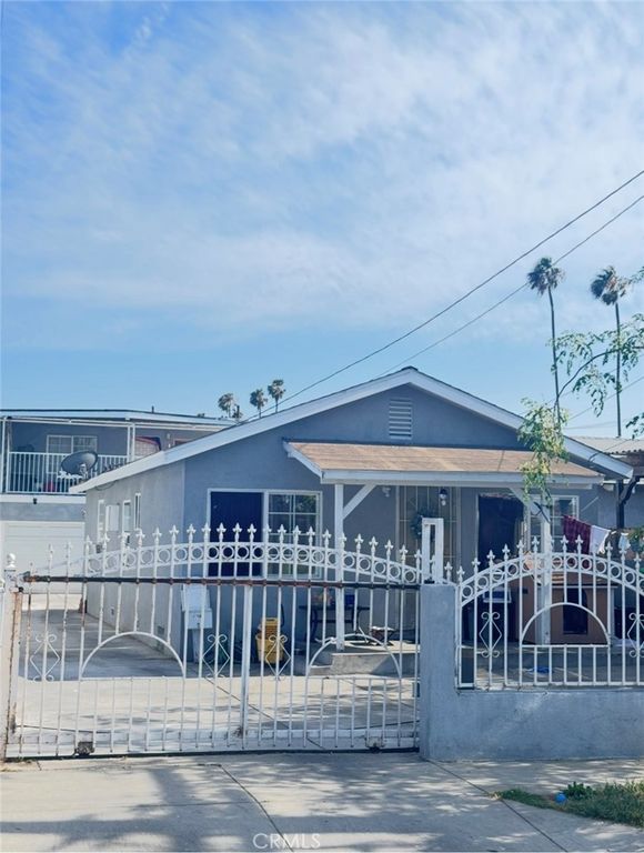 4132 W 105th, Inglewood, CA 90304
