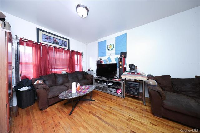 5813 4th Avenue, Brooklyn, NY 11220